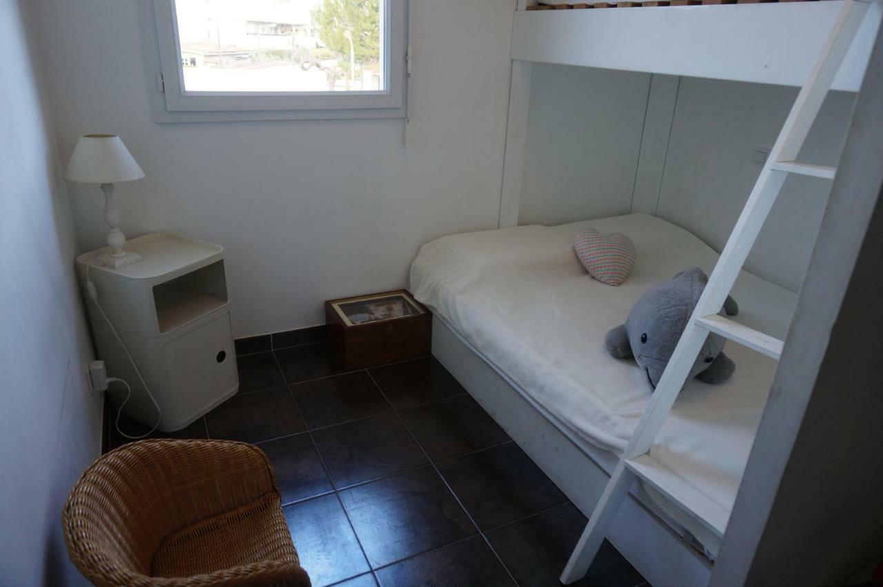 Apartamento Port Mezua Mèze Exterior foto